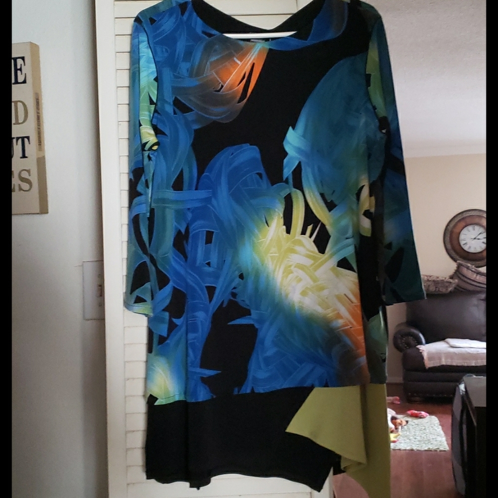 Eva Varro elegant top